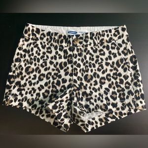 Old Navy Mid-Rise Everyday Shorts. Size 0.